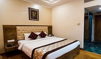 Wingston A TreeHouse Hotel Mathura