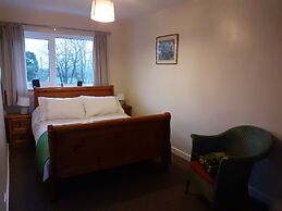 Inviting 3-bed Cottage Close to Pwllheli