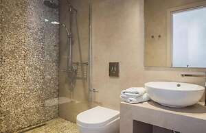 Diana Suites Deluxe Suite With Spa Bath