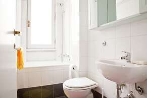 Kamchu Apartments Sigle Room Also for Couple Park View