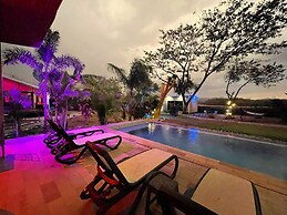 Pyramid Lodge Panoramique