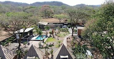 Pyramid Lodge Tamarindo Ramses