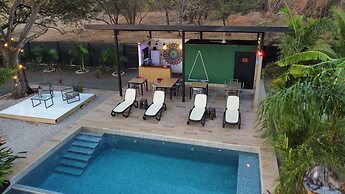 Pyramid Lodge Tamarindo Akhenaton