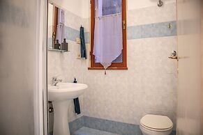 Kamchu Apartments Single Room Viale Somalia 17