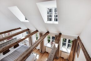 Sanders Regent - Cozy 1-bdr Apt With Terrace