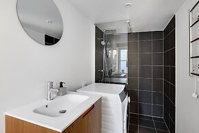 Sanders Regent - Cozy 1-bdr Apt With Terrace