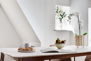 Sanders Regent - Cozy 1-bdr Apt With Terrace