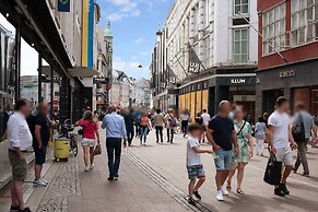 Sanders Regent - Cozy 1-bdr Apt With Terrace