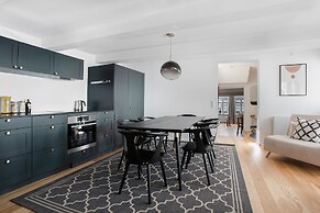 Sanders Regent - Endearing 1-bdr Apt