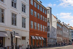 Sanders Regent - Endearing 1-bdr Apt