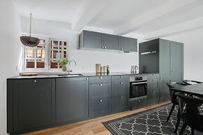 Sanders Regent - Endearing 1-bdr Apt