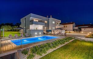 Villa D Pula 3-bedrooms Luxury Accomodation