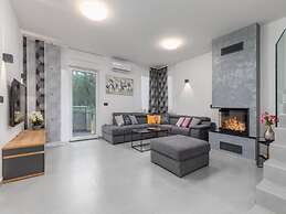 Villa D Pula 3-bedrooms Luxury Accomodation