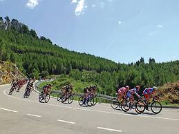 Cozy 1 Bedroom Apartment in Makarska