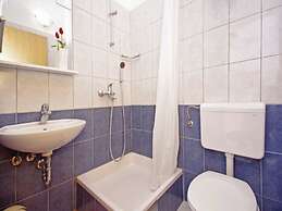 Excellent 1 Bedroom Apartment in Makarska