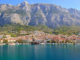 Excellent 1 Bedroom Apartment in Makarska