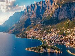 Excellent 1 Bedroom Apartment in Makarska