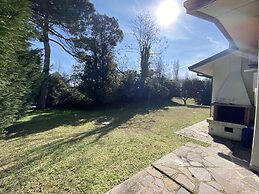 Beautiful Villa With Large Outdoor in Isola Albarella