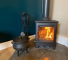 Luxury, Self-contained Country Cottage With View