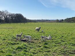 Luxury, Self-contained Country Cottage With View