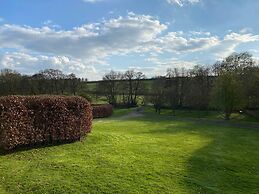 Luxury, Self-contained Country Cottage With View