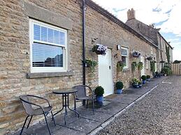 Luxury, Self-contained Country Cottage With View