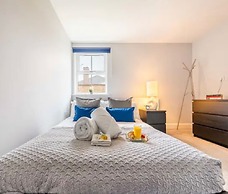 Super Luxe Central Maidenhead Apartment