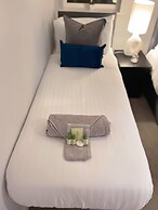 Super Luxe Central Maidenhead Apartment
