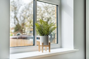 Super Luxe Central Maidenhead Apartment