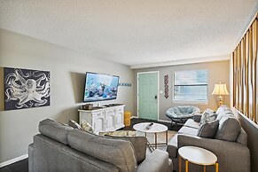 Venus 117 is a 1 BR with recent updates steps from the pool and beach 