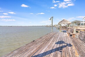 Agarita Shores 3 Bedroom Home by RedAwning