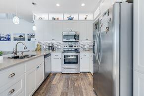 Agarita Shores 3 Bedroom Home by RedAwning