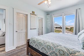 Agarita Shores 3 Bedroom Home by RedAwning