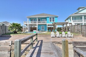 Agarita Shores 3 Bedroom Home by RedAwning