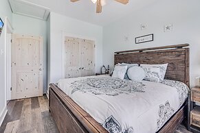 Agarita Shores 3 Bedroom Home by RedAwning