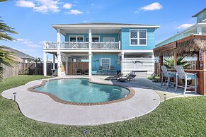 Agarita Shores 3 Bedroom Home by RedAwning