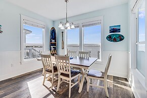 Agarita Shores 3 Bedroom Home by RedAwning