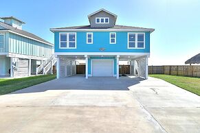 Agarita Shores 3 Bedroom Home by RedAwning