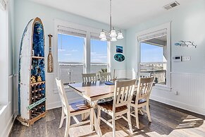 Agarita Shores 3 Bedroom Home by RedAwning