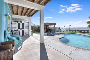 Agarita Shores 3 Bedroom Home by RedAwning