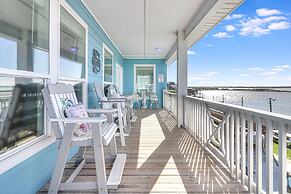 Agarita Shores 3 Bedroom Home by RedAwning