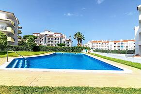 Holiday 1 Bed Apartment With Pool in Albufeira