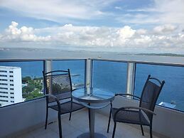 Apto VISTA AL MAR piso 16 PLAYA CERCA