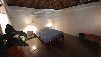 Hostal Punta Paraíso Cabañas