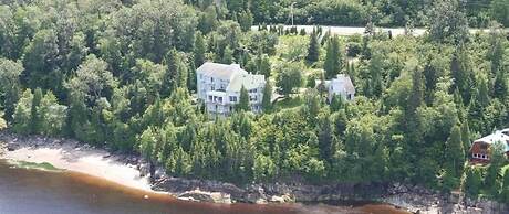 Auberge de la Riviere Saguenay