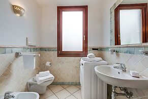 Il Borgo 2/15 700mt From The Beach