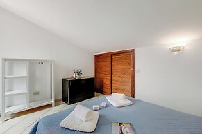 Il Borgo 2/15 700mt From The Beach