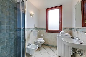 Il Borgo 2/15 700mt From The Beach