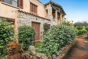 Il Borgo 21A3 700 MT From The Beach