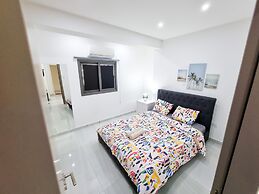 Sea La Vie Seaview Apartment